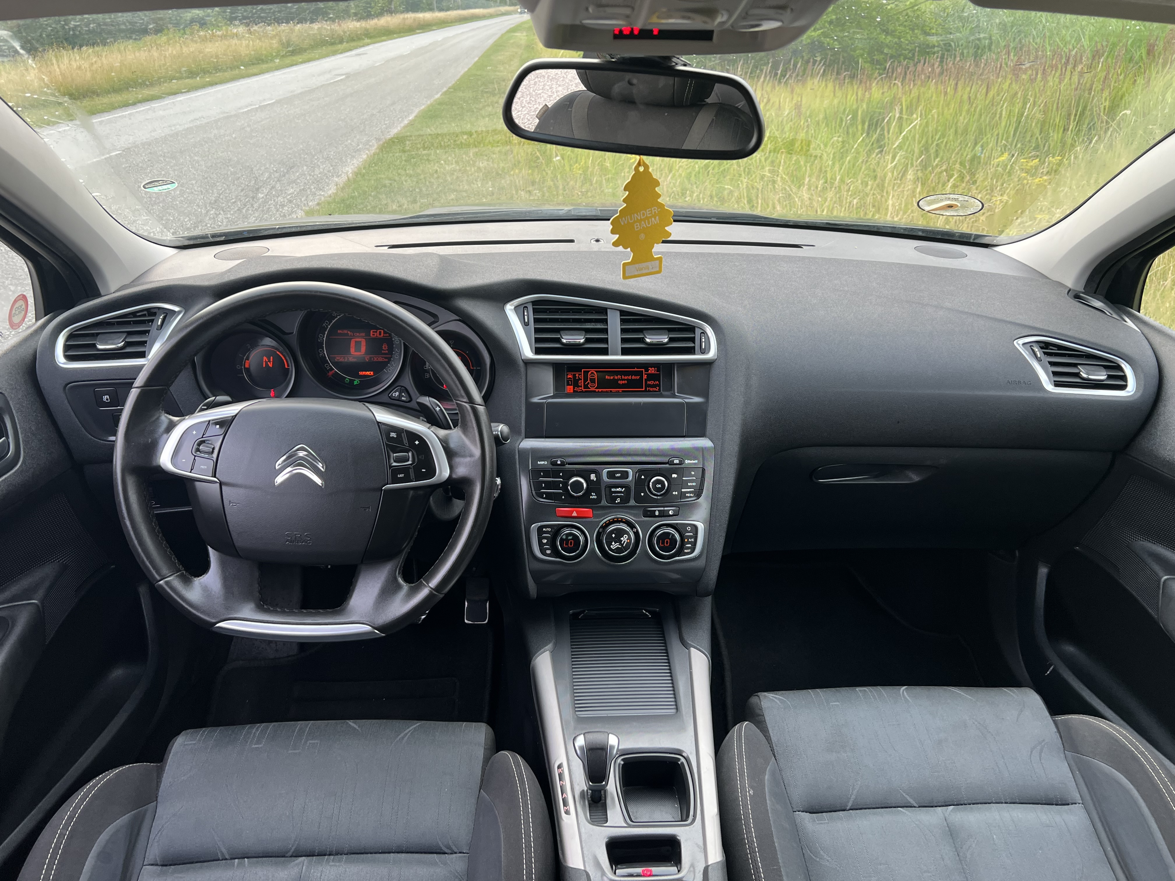 Grå Citroën C4 fra 2014