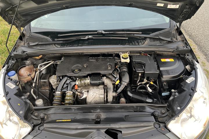 Grå Citroën C4 fra 2014