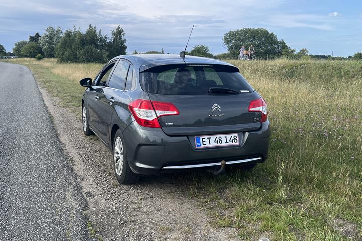 Grå Citroën C4 fra 2014