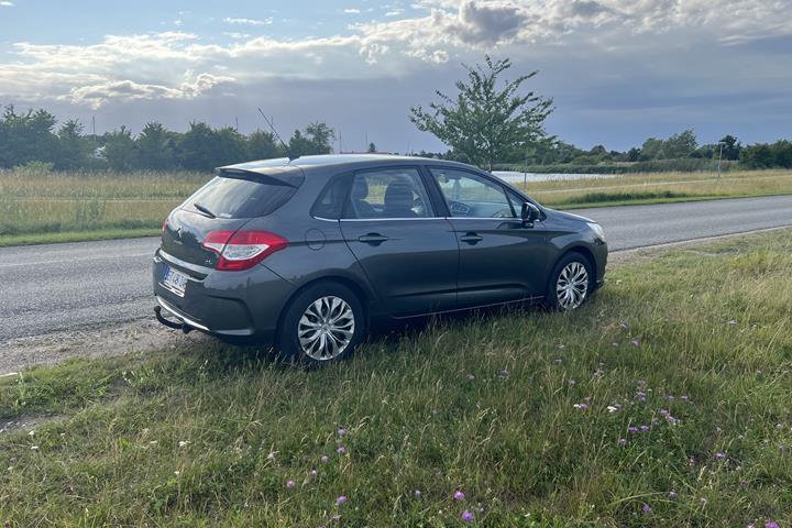 Grå Citroën C4 fra 2014