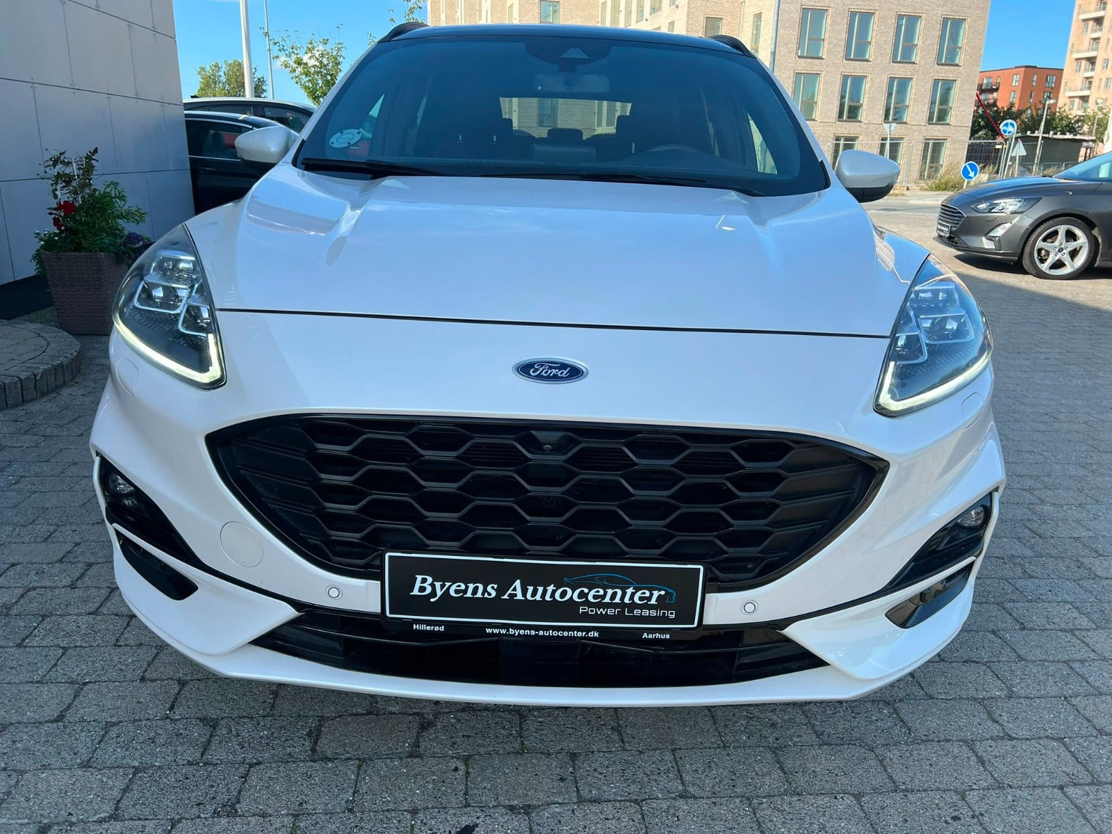Hvid Ford Kuga fra 2020
