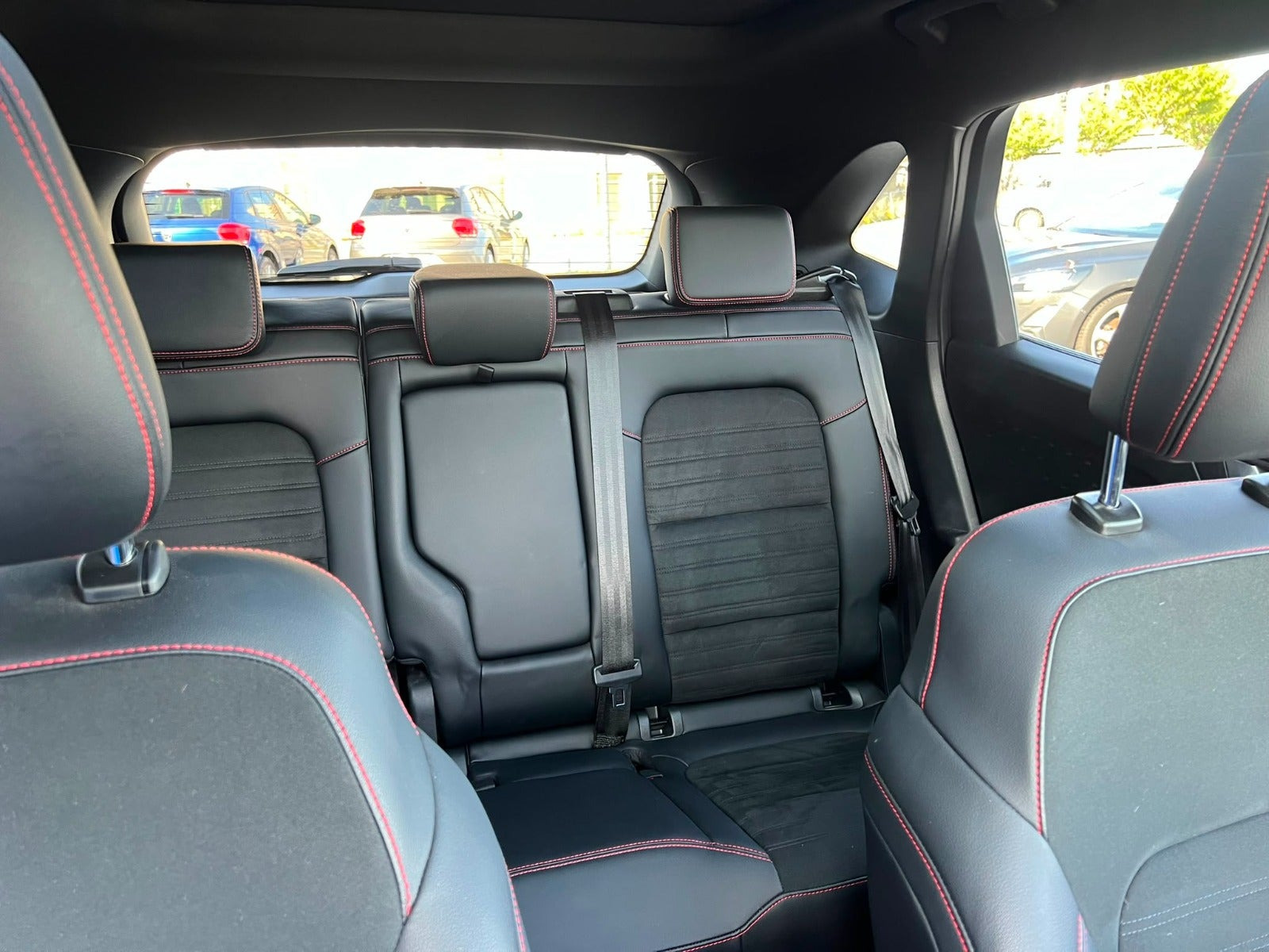 Hvid Ford Kuga fra 2020