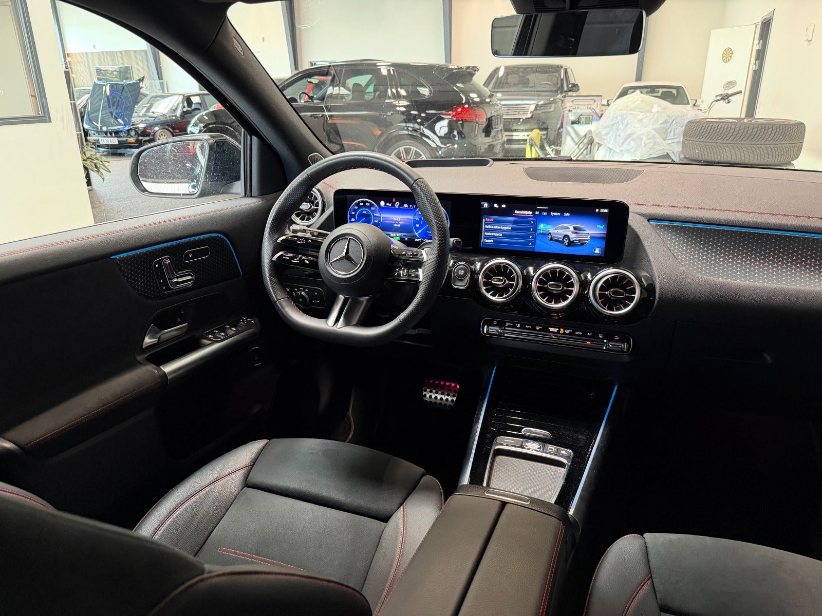 Sort Mercedes EQA250+ fra 2024