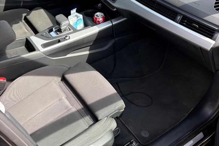 undefined Audi A4 fra 2024