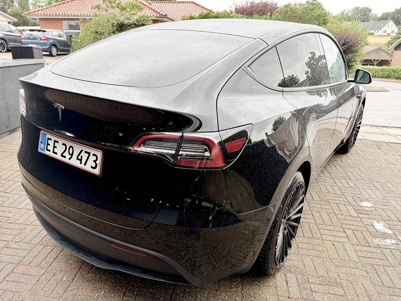 undefined Tesla Model Y fra 2023