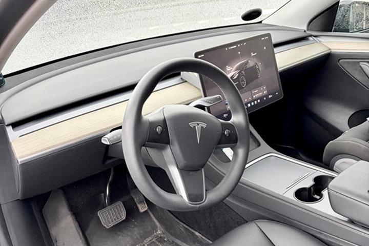 undefined Tesla Model Y fra 2023