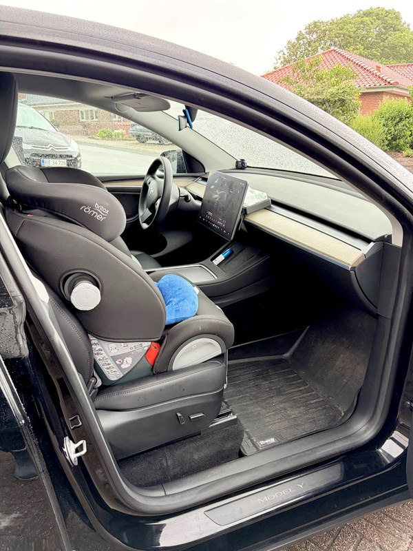undefined Tesla Model Y fra 2023