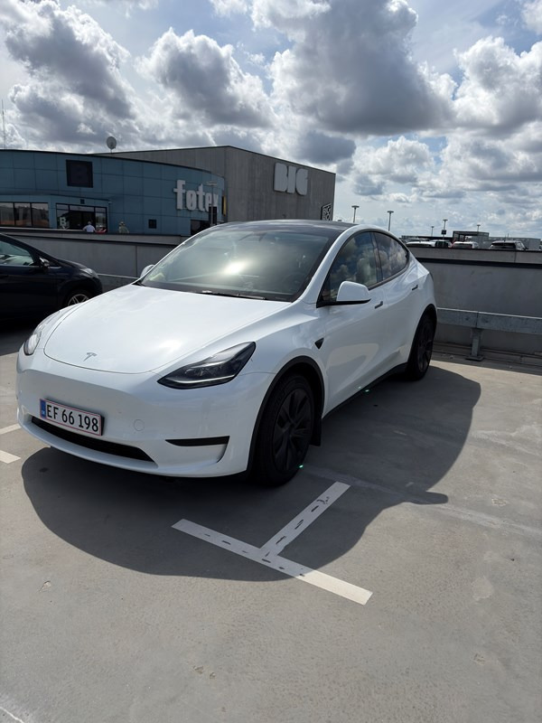 Tesla Model Y Long Range Baghjulstræk
