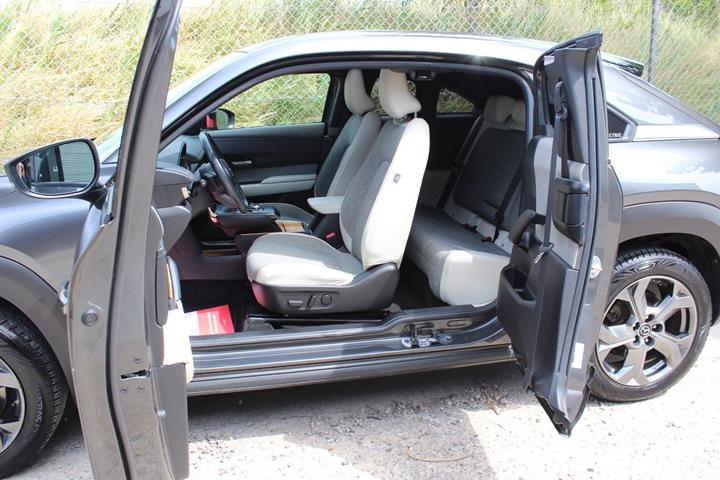 Sort Mazda MX-30 fra 2020