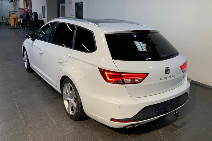Hvid Seat Leon fra 2016