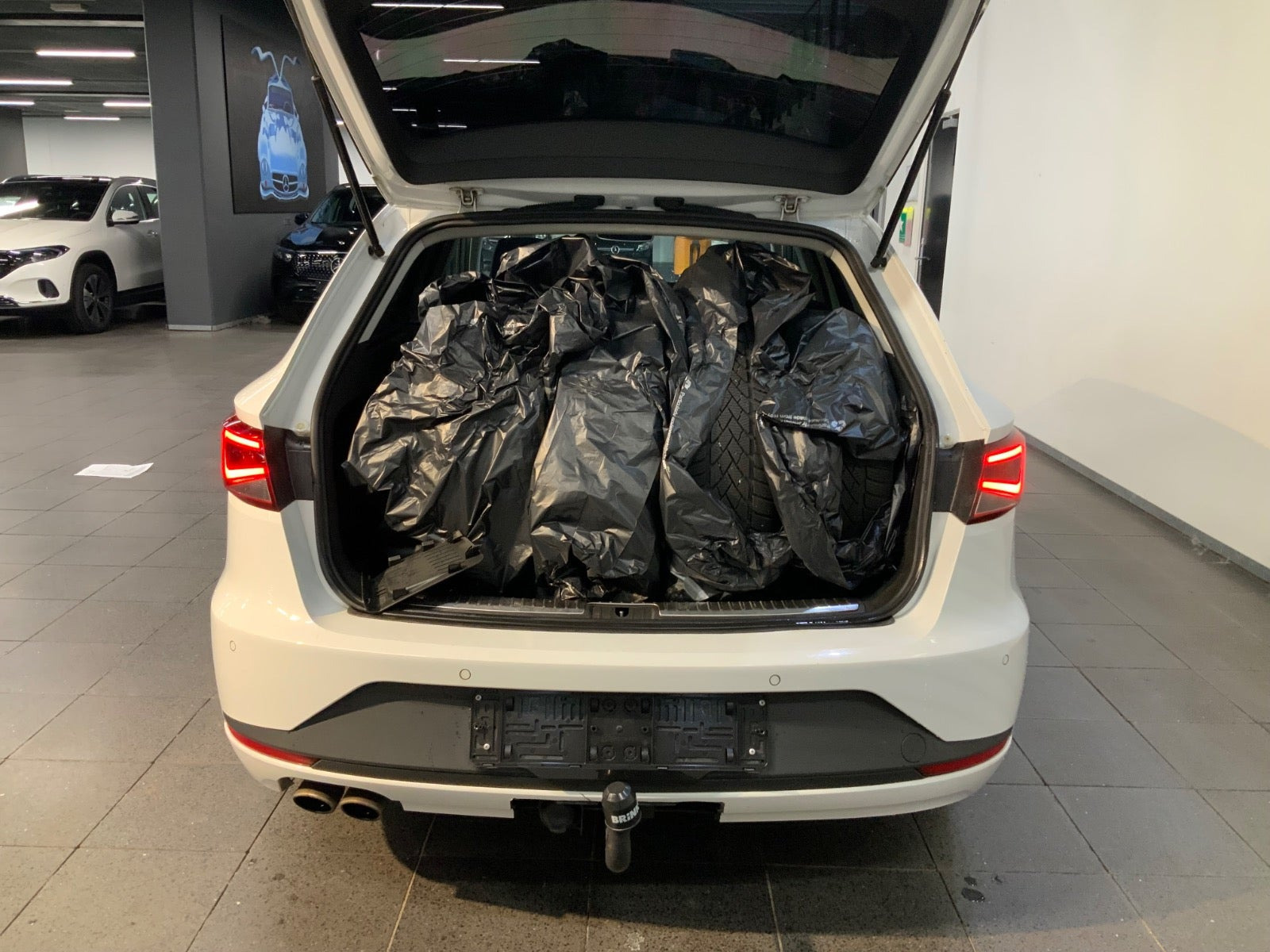 Hvid Seat Leon fra 2016