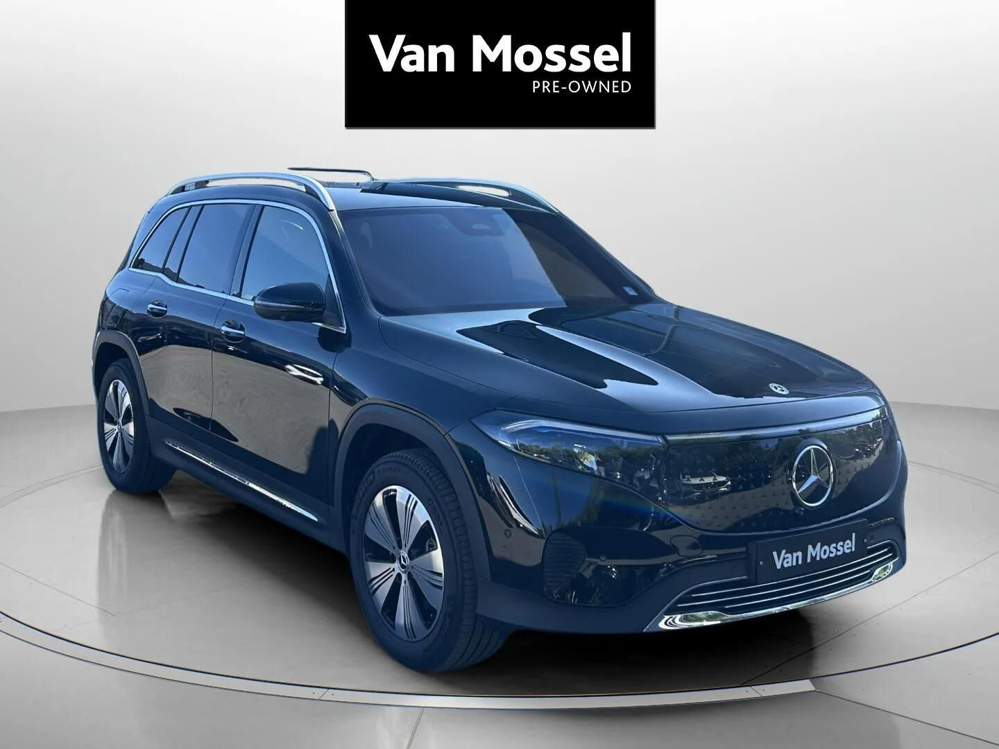 Sort Mercedes EQB 250+ fra 2025