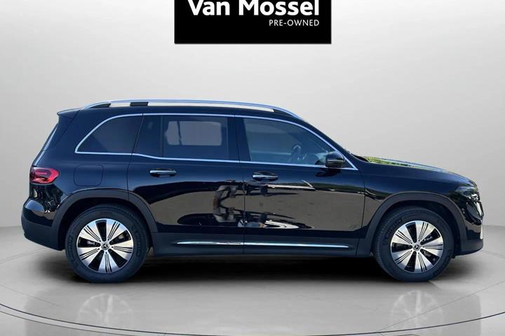 Sort Mercedes EQB 250+ fra 2025