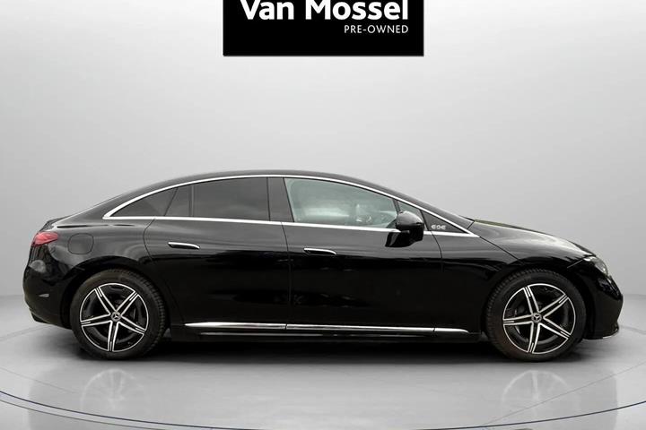 Grå Mercedes EQE 350 fra 2023