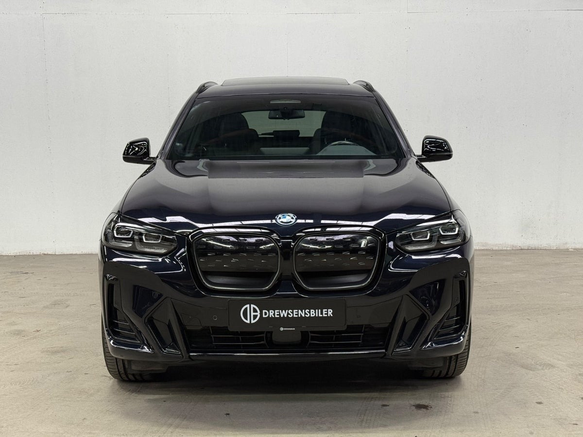 Sort BMW iX3 fra 2022
