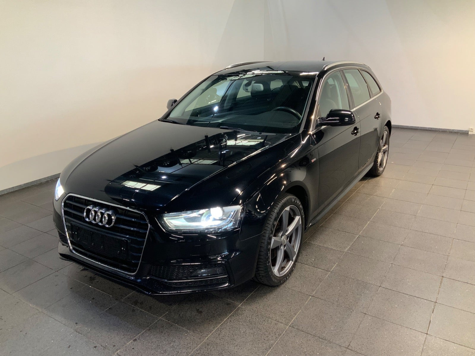 Audi A4 1,8 TFSi 170 S-line Avant