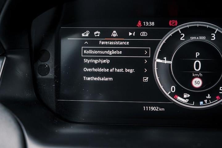 Grå Land Rover Discovery Sport fra 2019