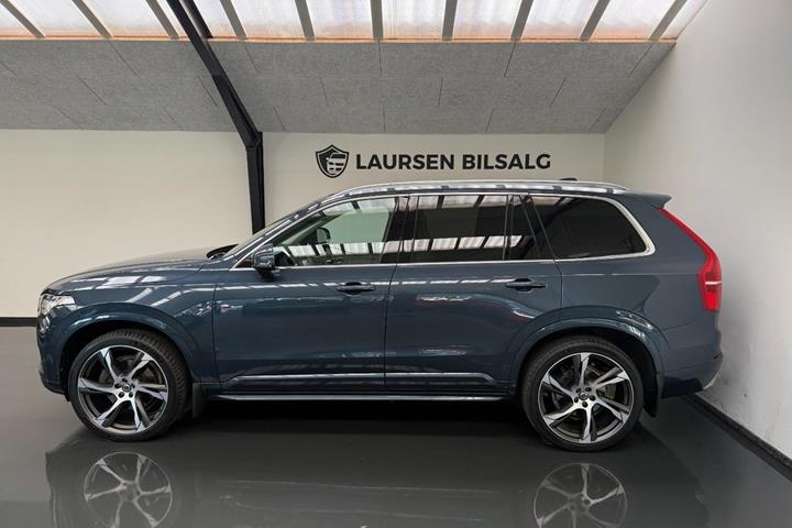 Blå Volvo XC90 fra 2020