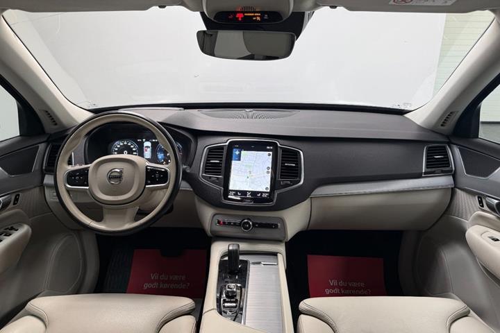 Blå Volvo XC90 fra 2020