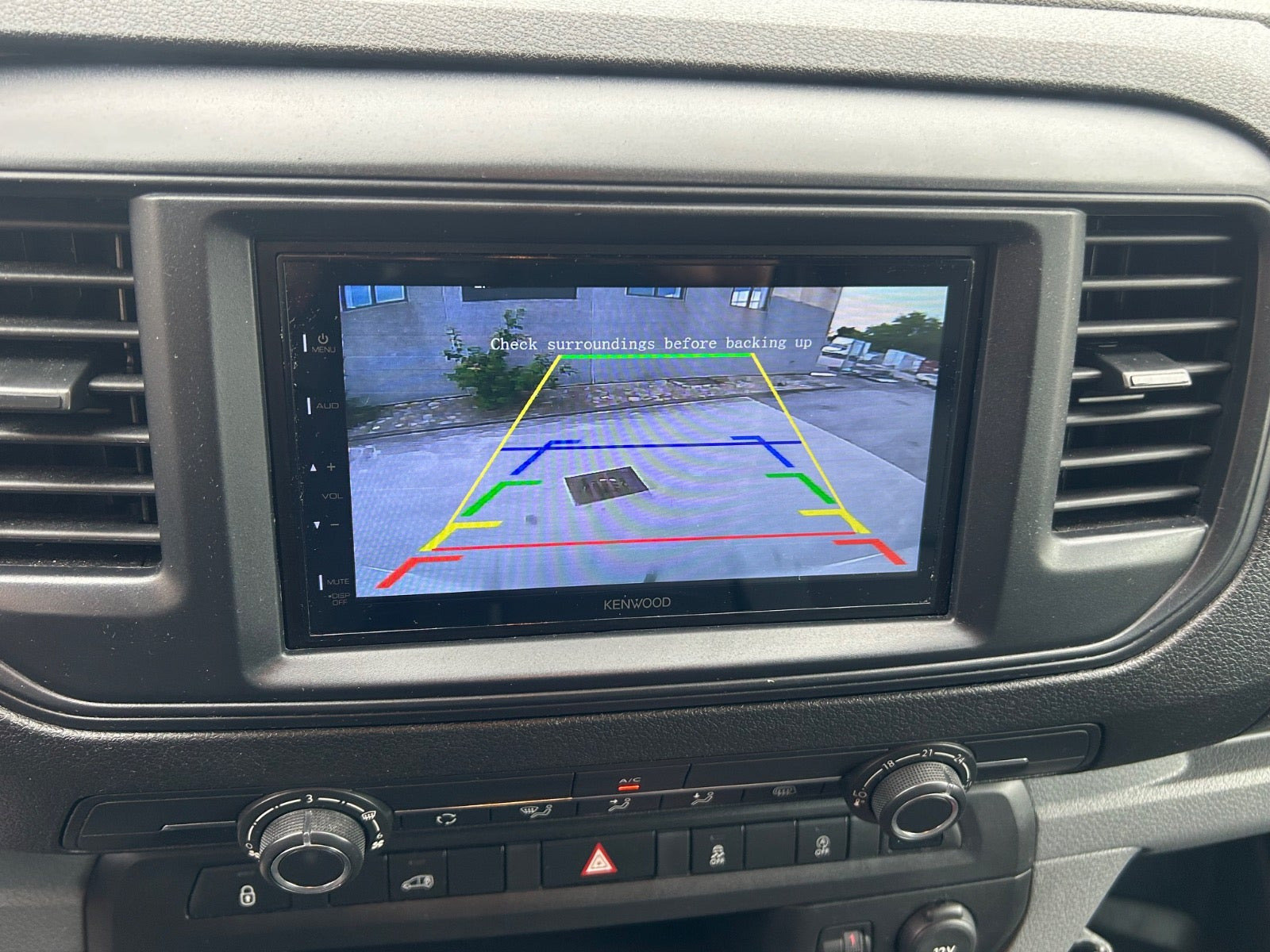 Hvid Toyota ProAce fra 2020
