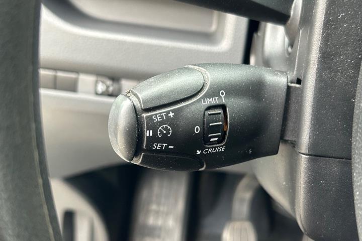 Hvid Toyota ProAce fra 2020