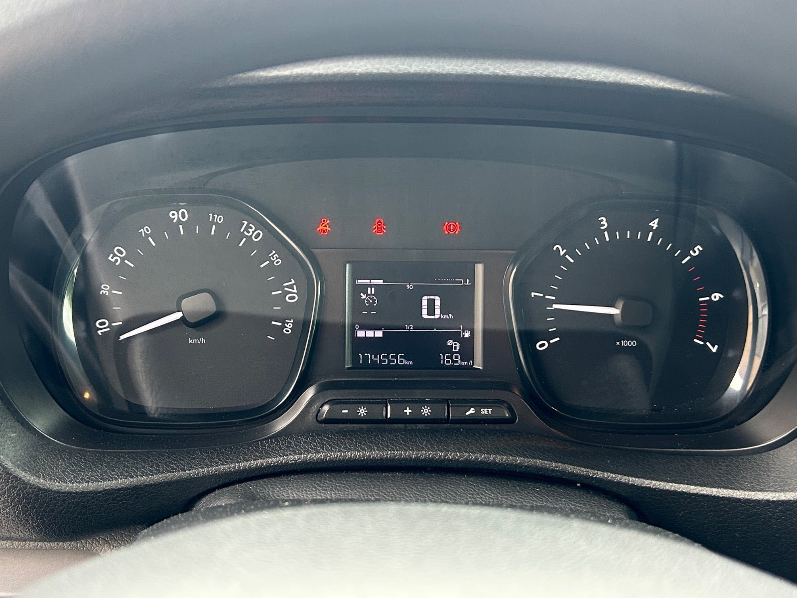 Hvid Toyota ProAce fra 2020