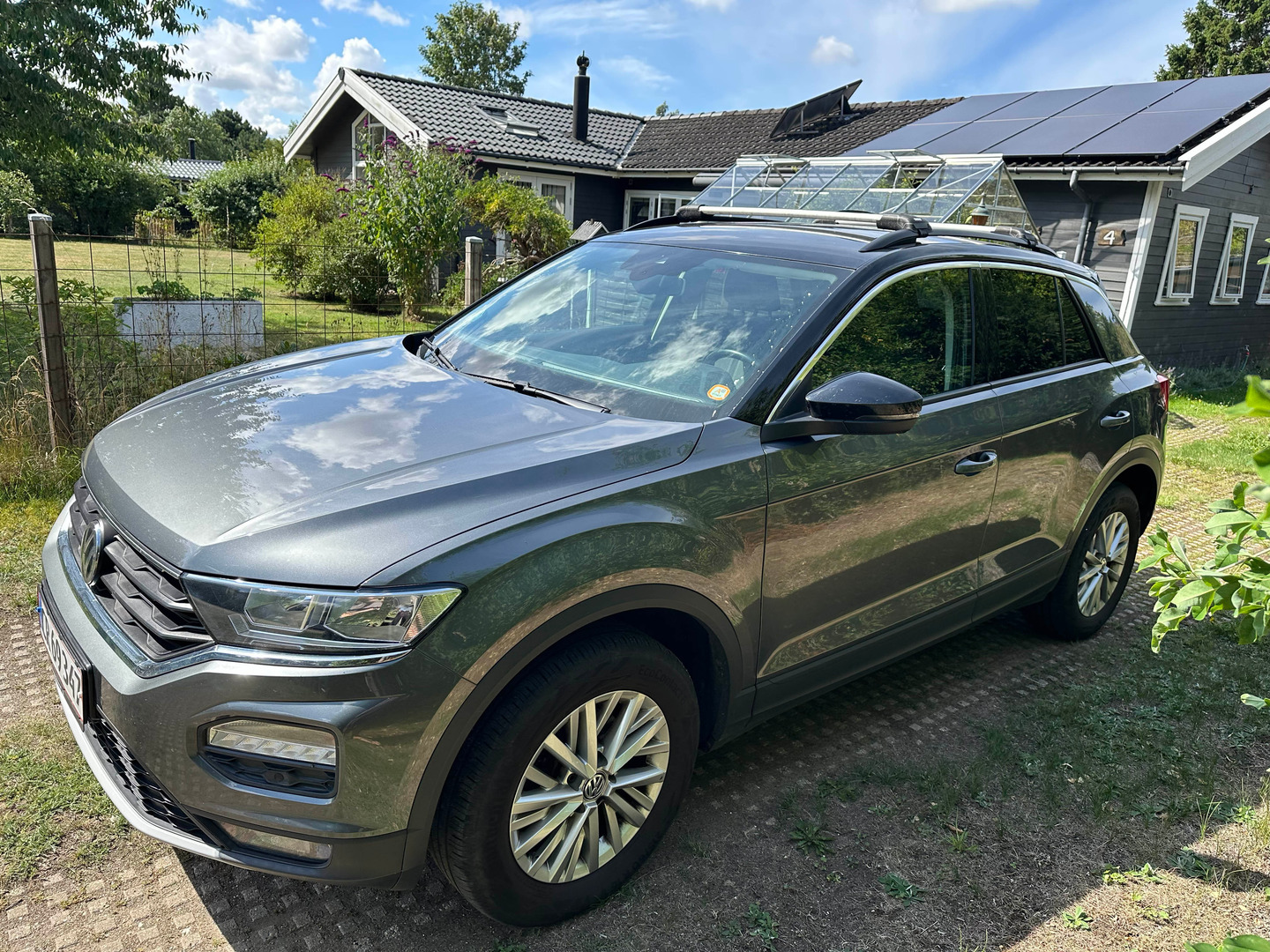 Grå VW T-Roc fra 2020
