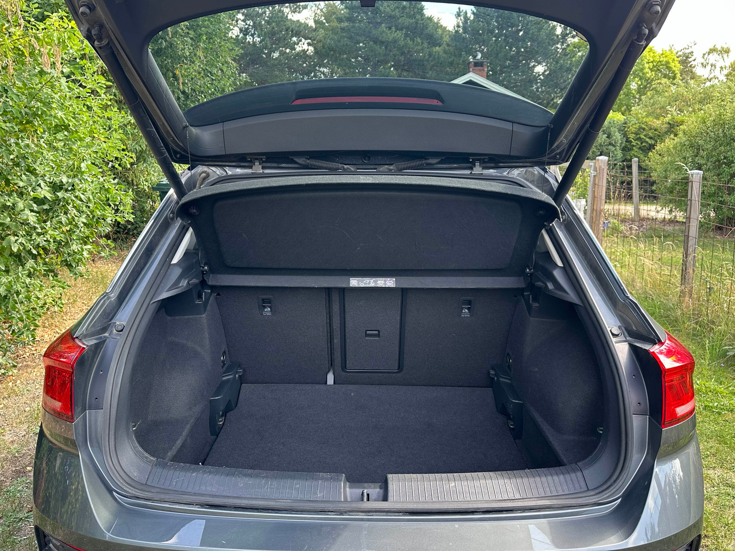 Grå VW T-Roc fra 2020