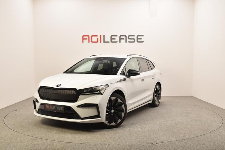 Hvid Skoda Enyaq fra 2021