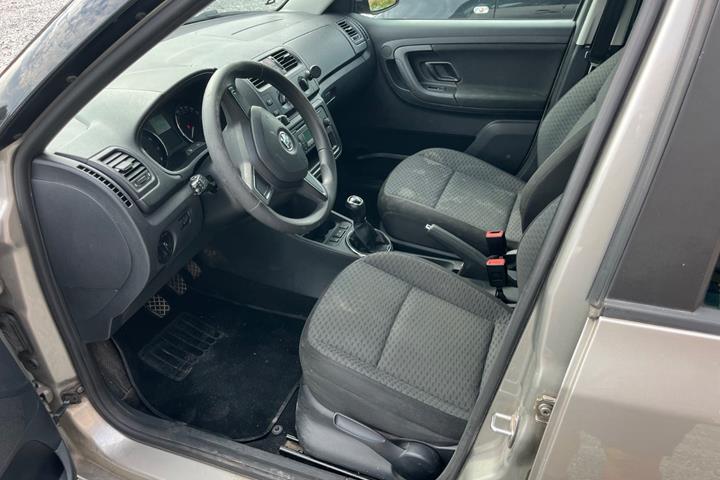 Beige Skoda Fabia fra 2015