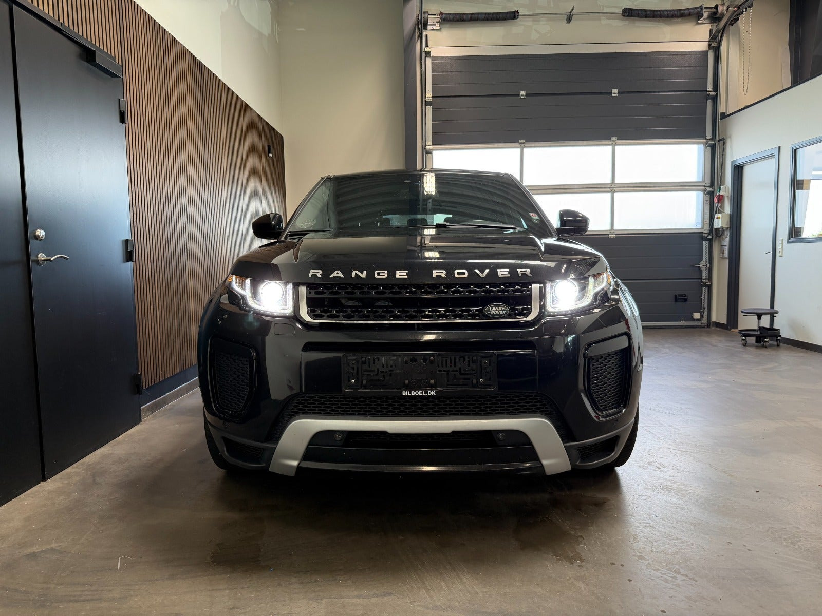 Sort Land Rover Range Rover evoque fra 2018