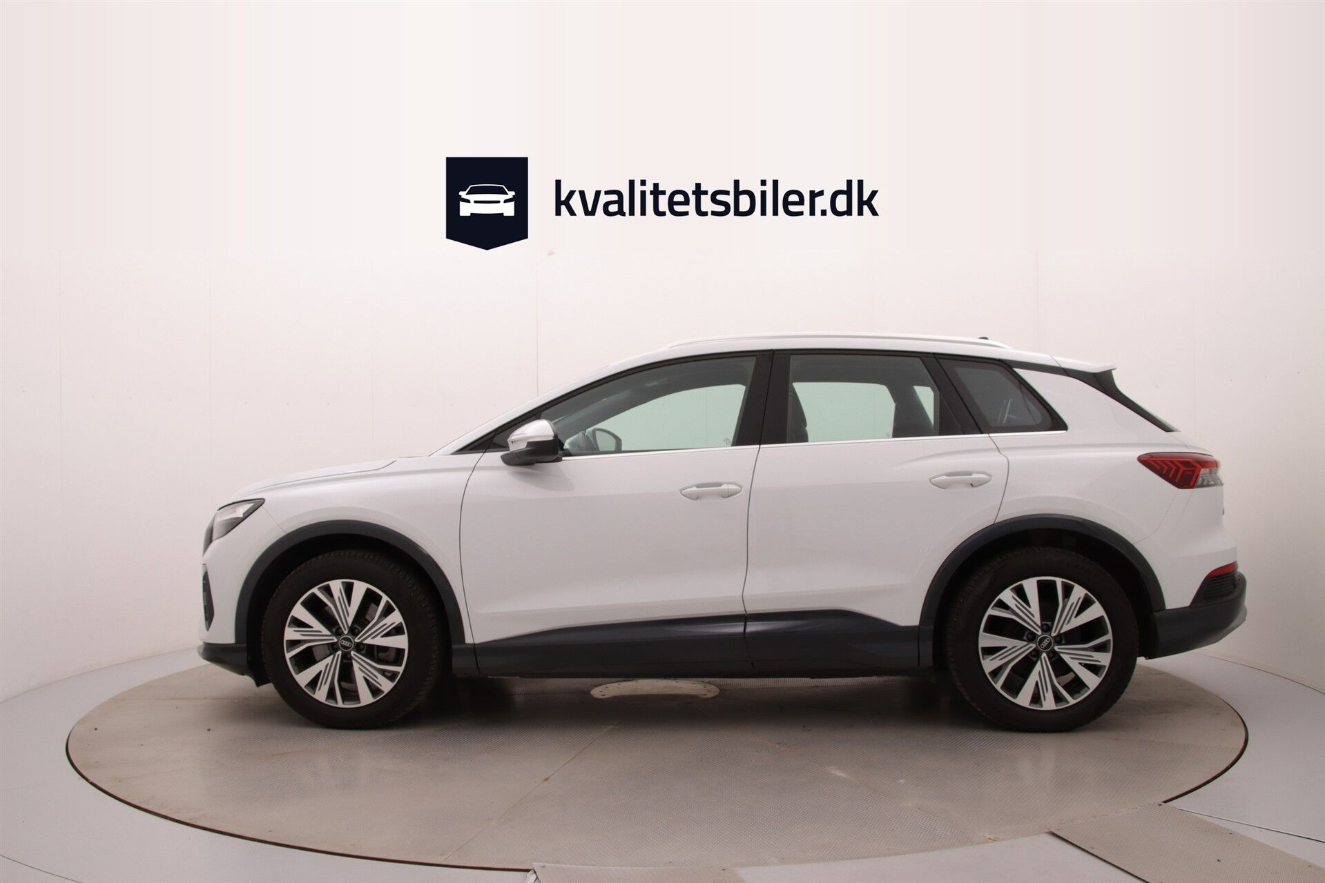 Hvid Audi Q4 fra 2024