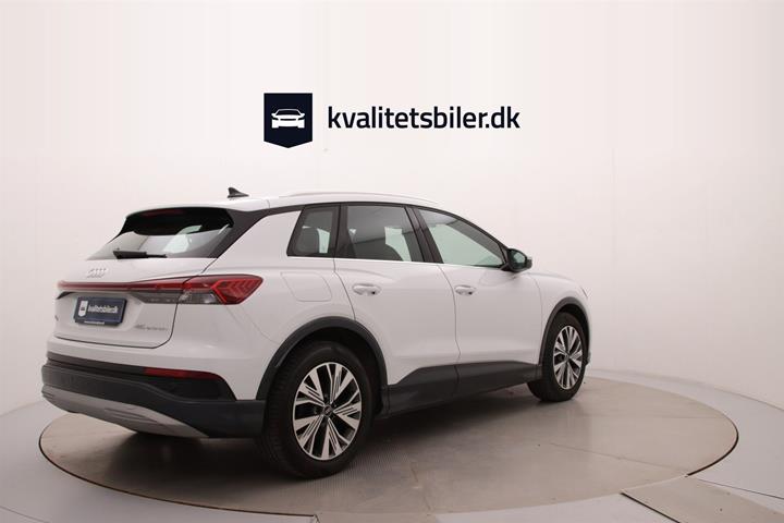 Hvid Audi Q4 fra 2024