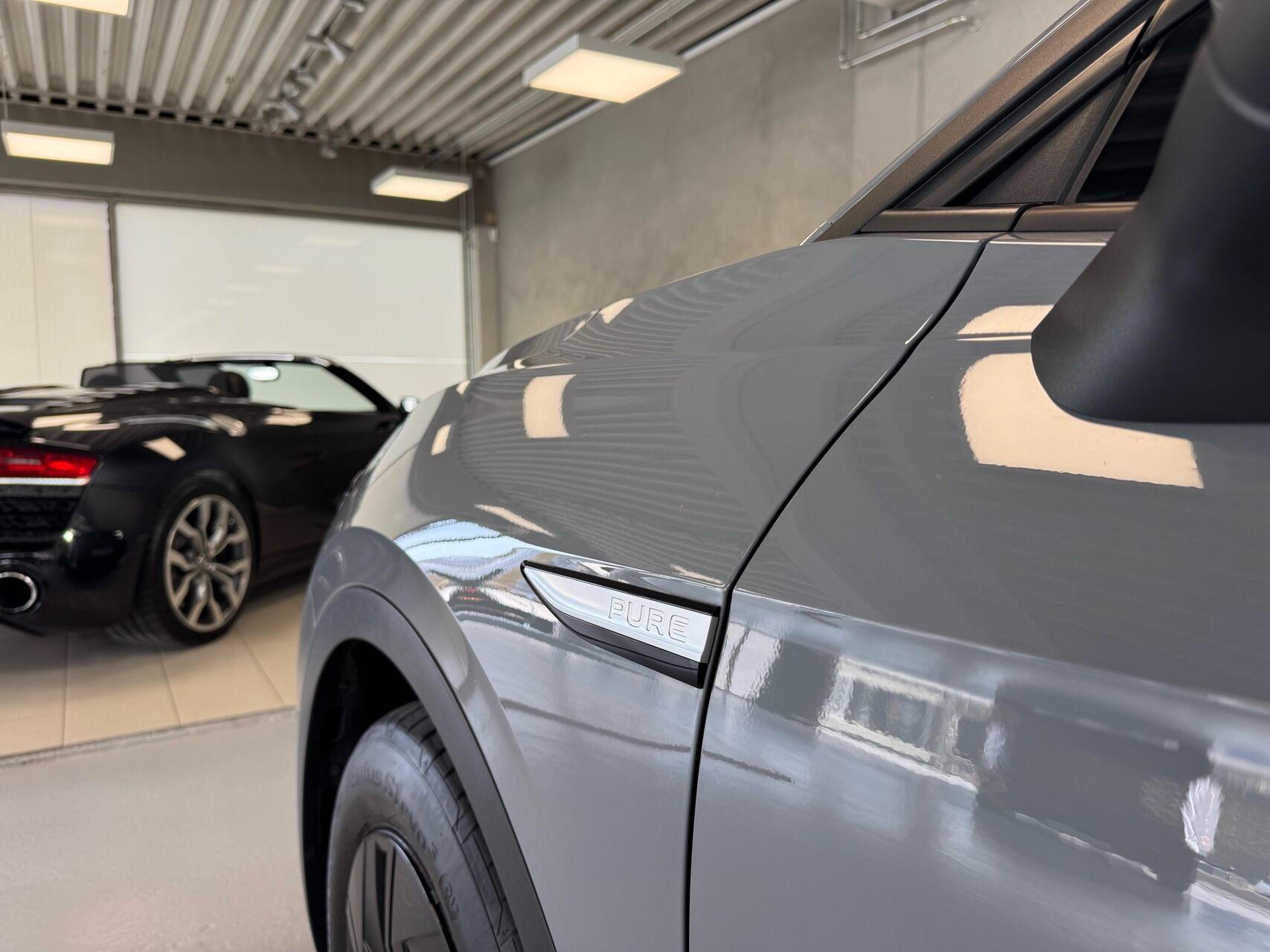 Grå VW ID.4 fra 2022