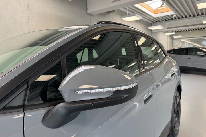 Grå VW ID.4 fra 2022
