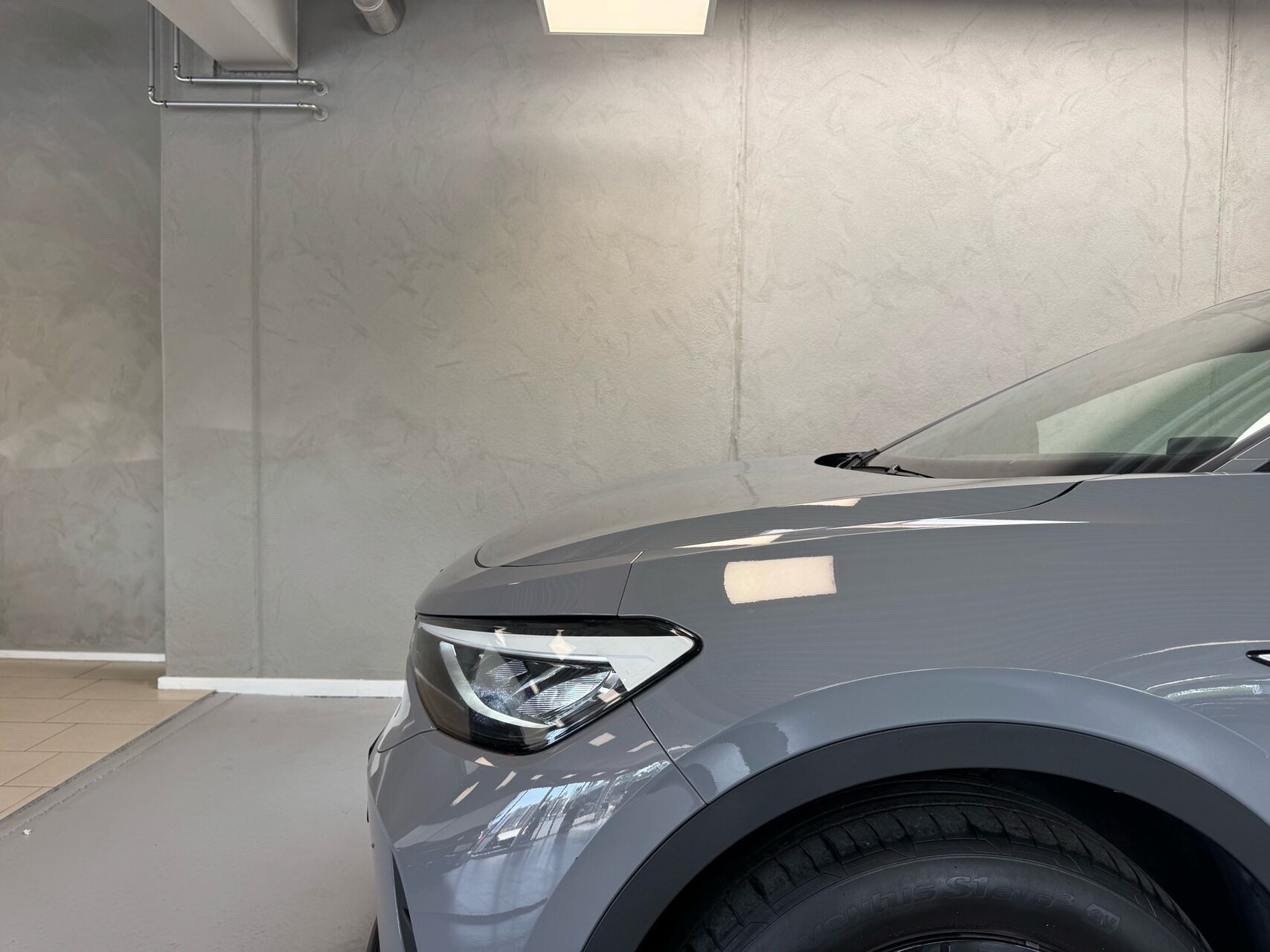 Grå VW ID.4 fra 2022