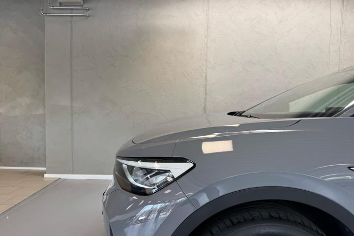 Grå VW ID.4 fra 2022
