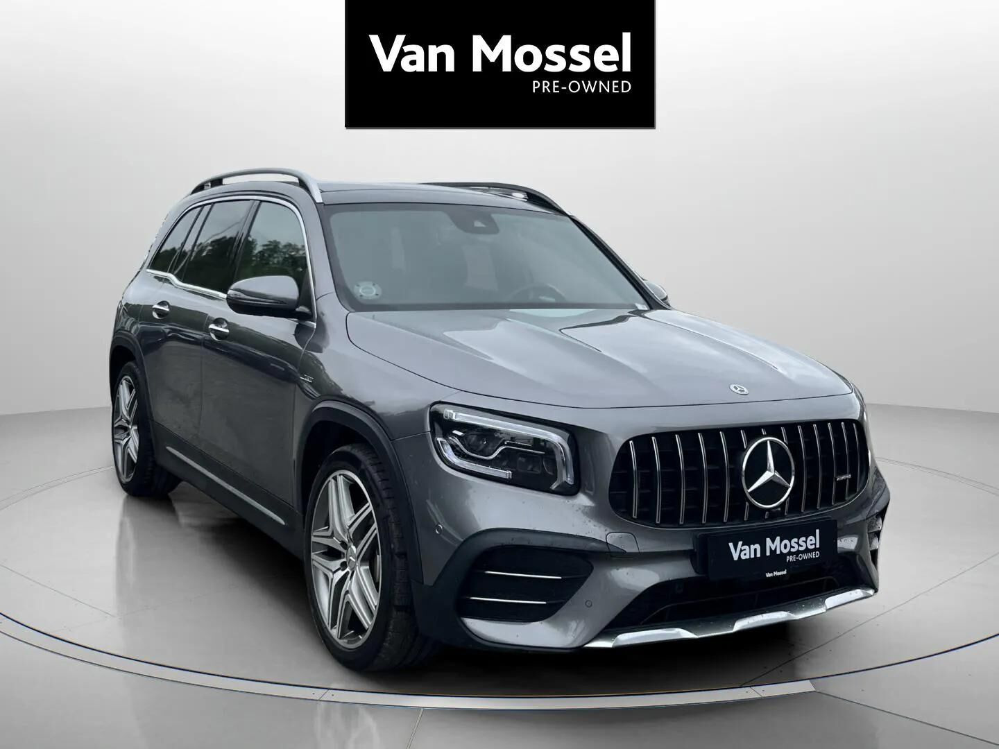 Grå Mercedes GLB35 AMG fra 2020