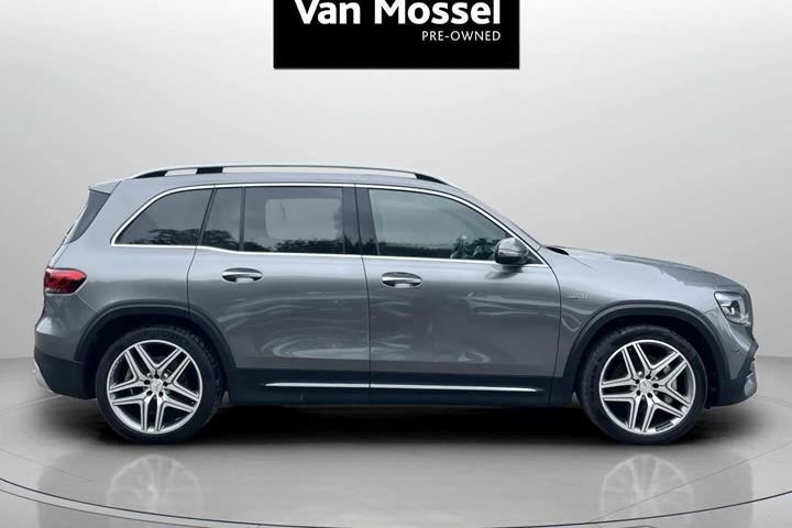 Grå Mercedes GLB35 AMG fra 2020