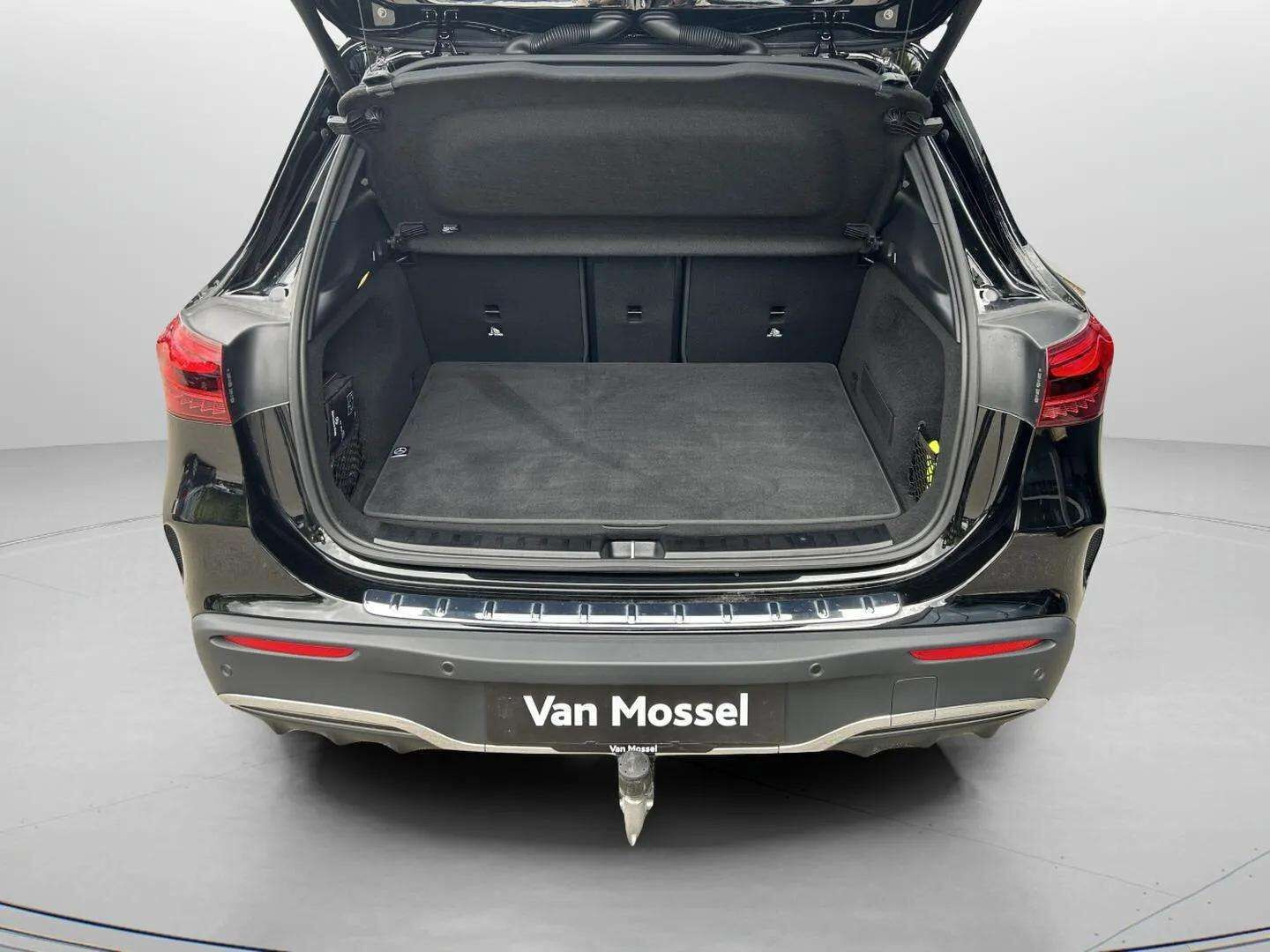 Sort Mercedes EQA 250+ fra 2025