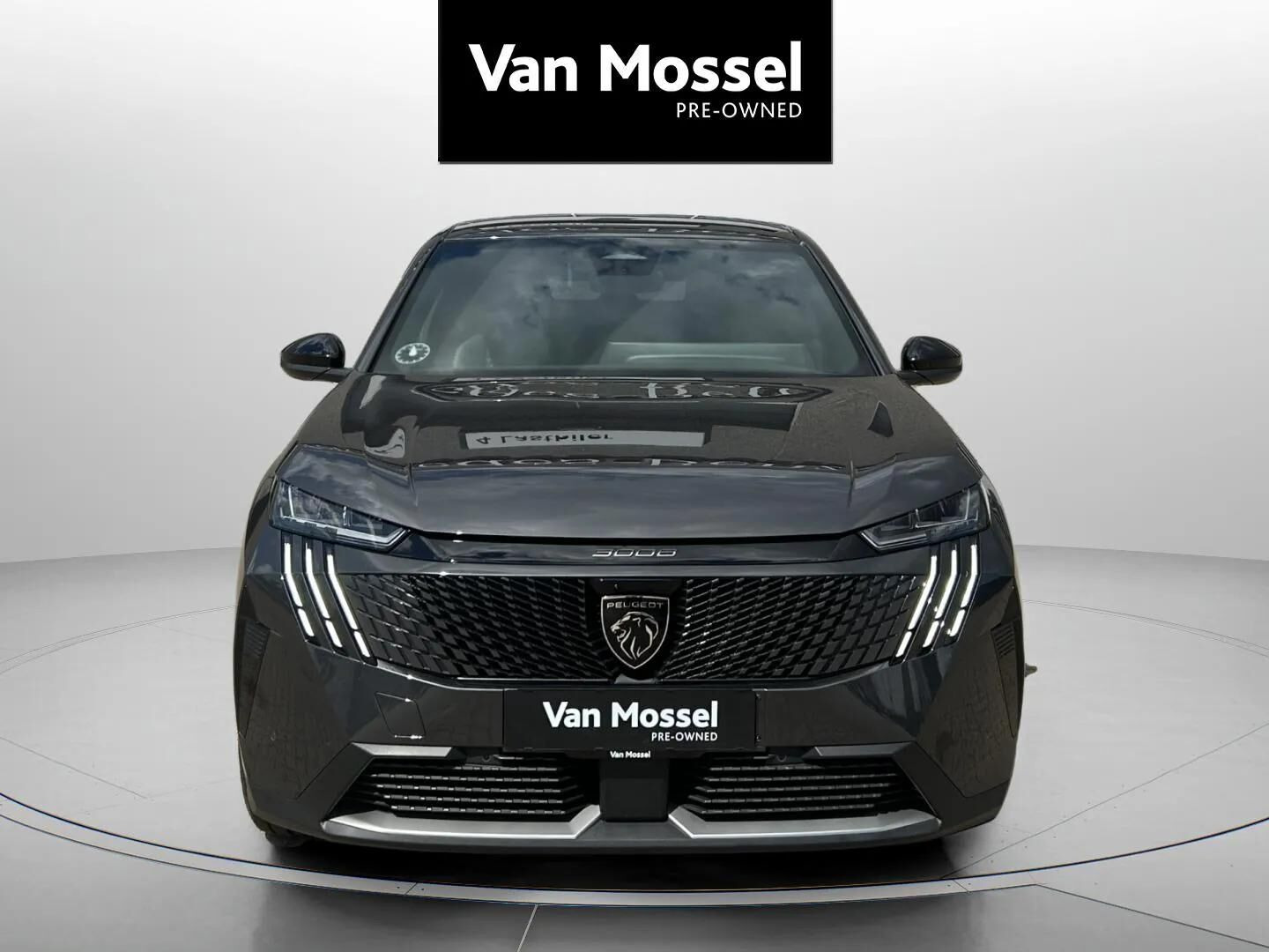 Grå Peugeot e-3008 fra 2025