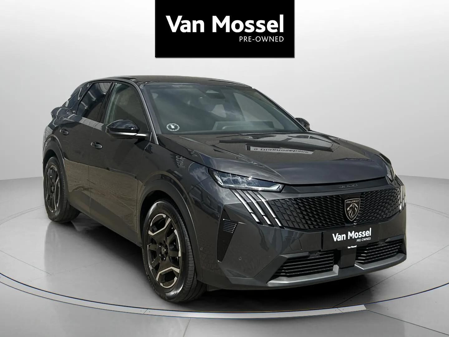 Grå Peugeot e-3008 fra 2025