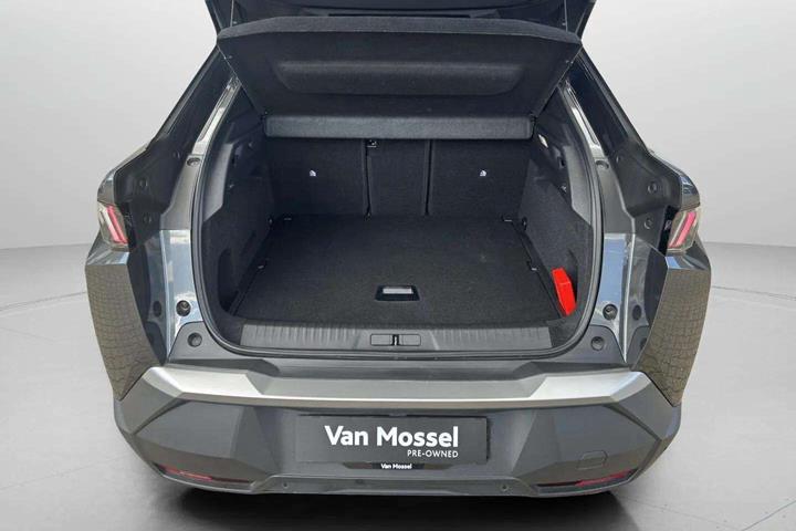 Grå Peugeot e-3008 fra 2025