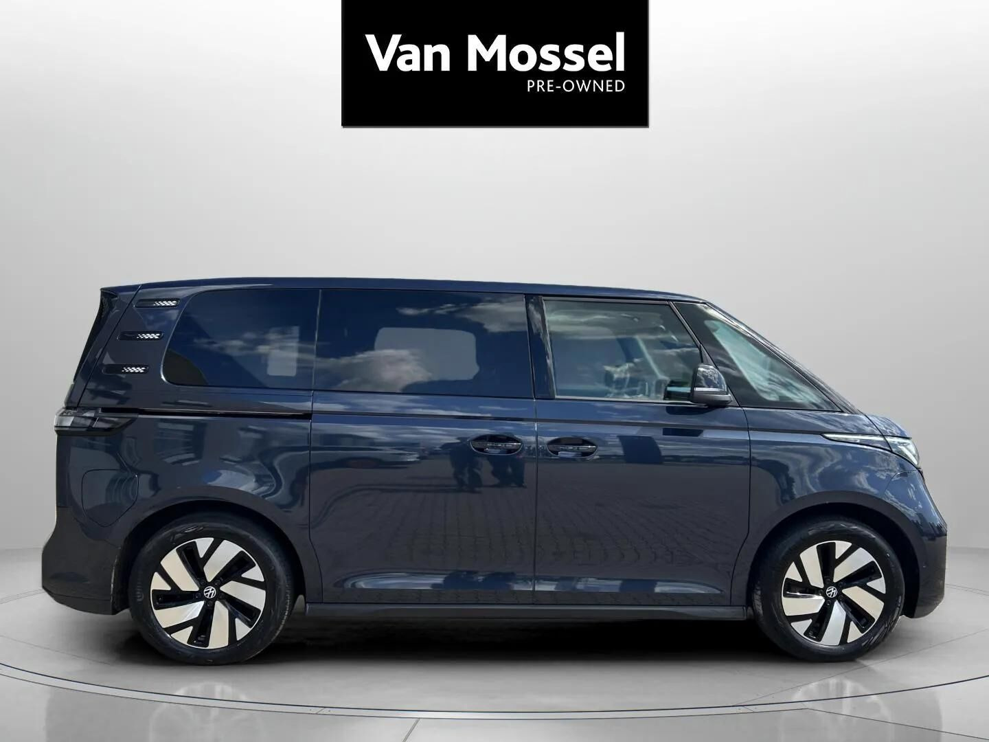 Blå VW ID.Buzz fra 2023
