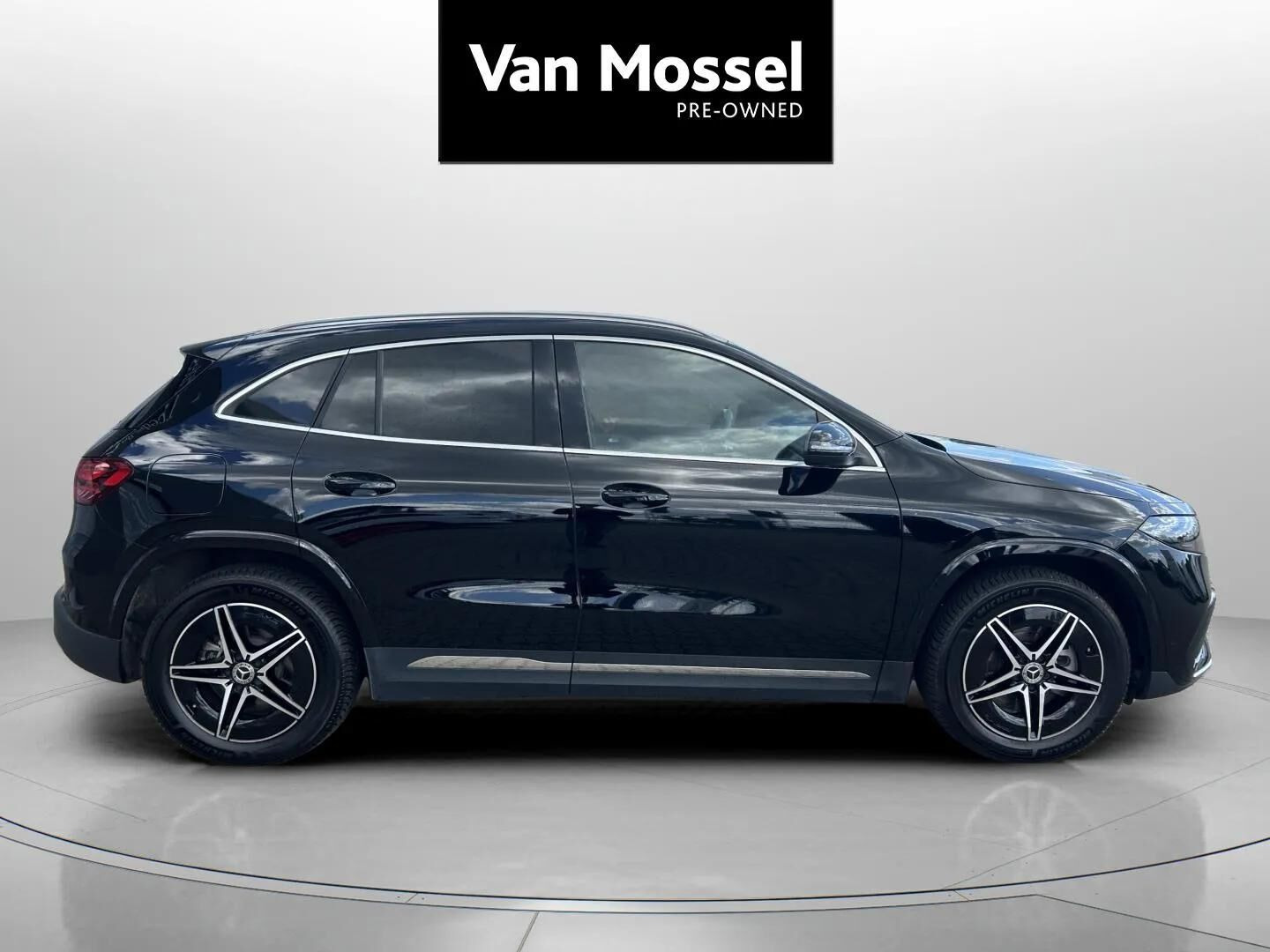 Sort Mercedes EQA 250+ fra 2024