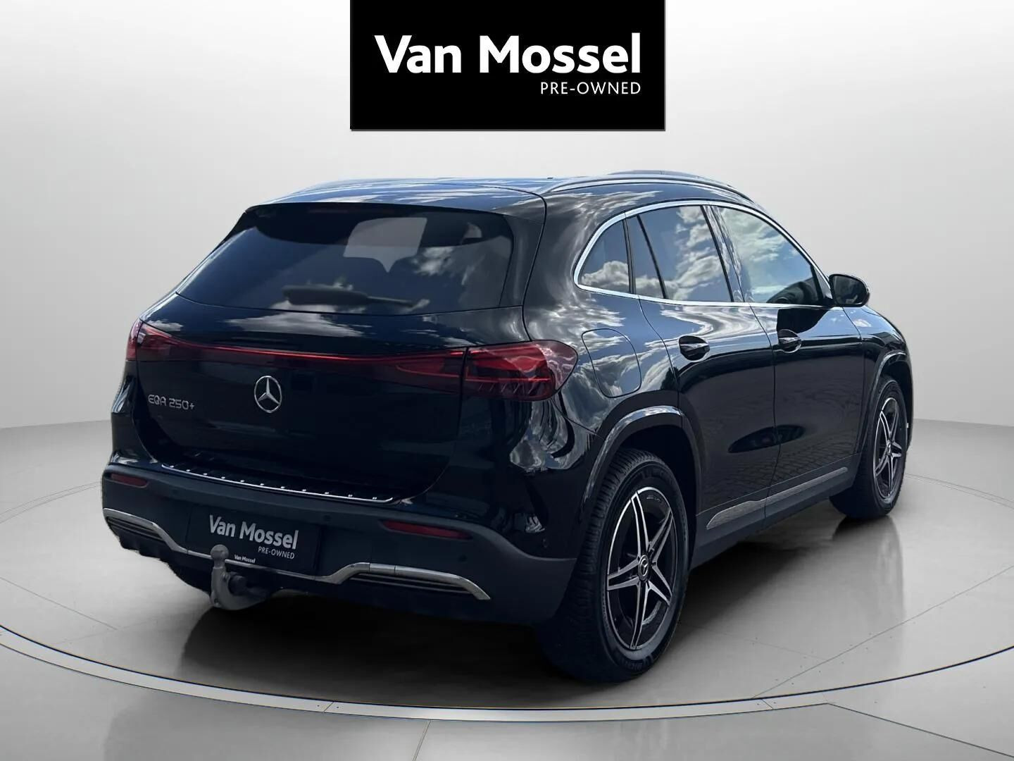 Sort Mercedes EQA 250+ fra 2024