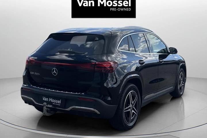 Sort Mercedes EQA 250+ fra 2024