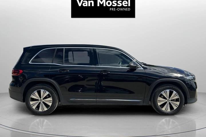 Sort Mercedes EQB 250+ fra 2024