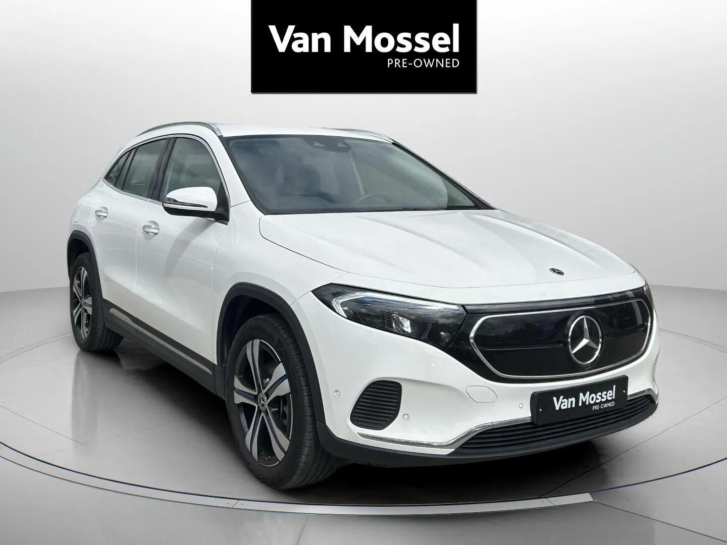 Hvid Mercedes EQA 250 fra 2024