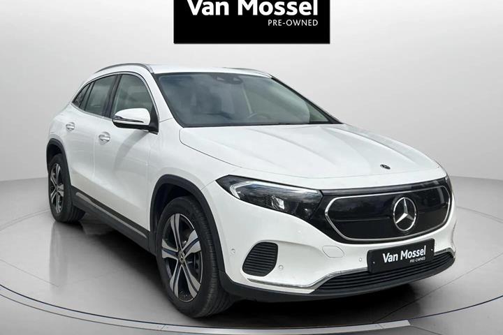 Hvid Mercedes EQA 250 fra 2024
